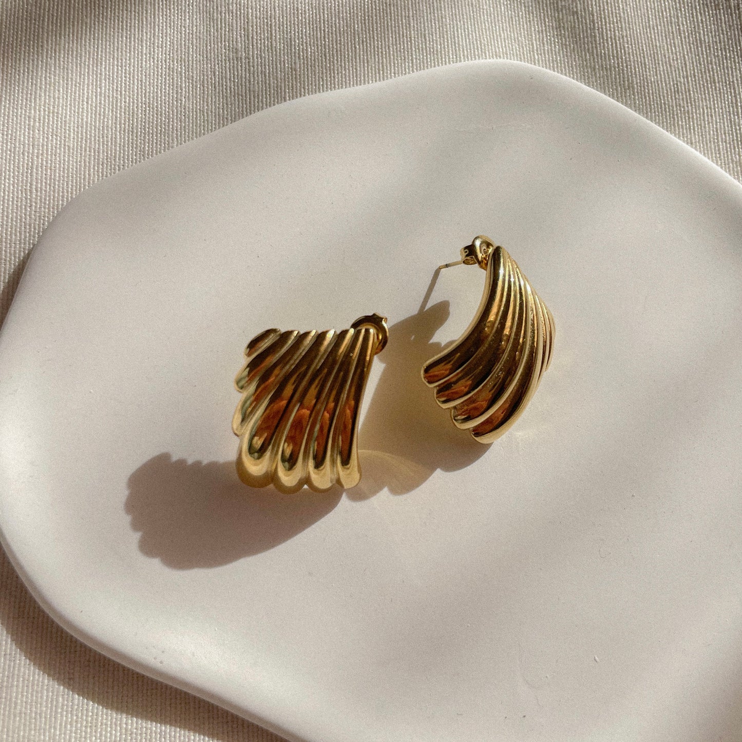 Lily earrings