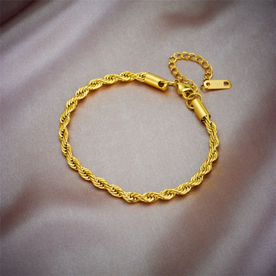 Isla bracelet