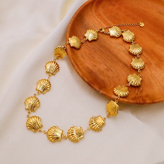 Soleya necklace
