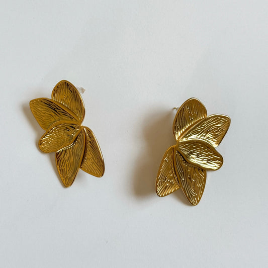 Camelia earrings