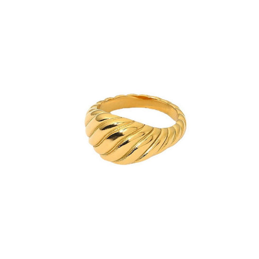 Croissant ring